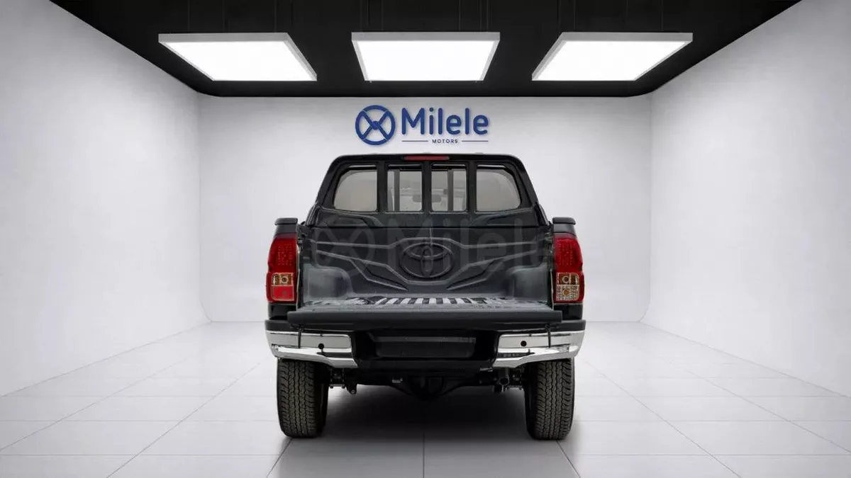 Toyota Hilux TOYOTA HILUX DC | 2-YEAR WARRANTY + SERVICE AVAILABLE | 0% DOWNPAYMENT (BANK)-1-1