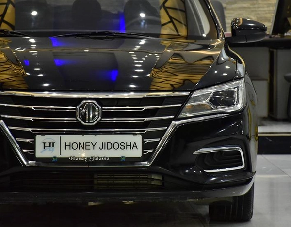 MG 5 ( 2023 Model ) in Black Color GCC Specs