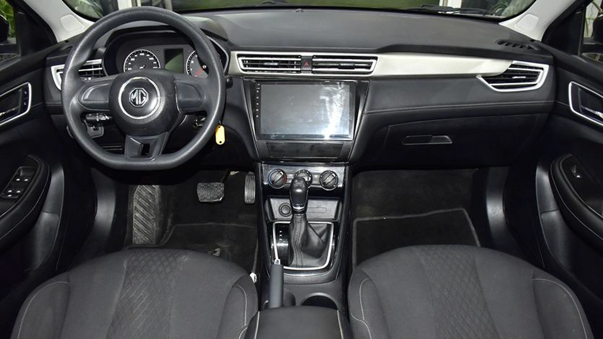 MG 5 ( 2023 Model ) in Black Color GCC Specs-2-2