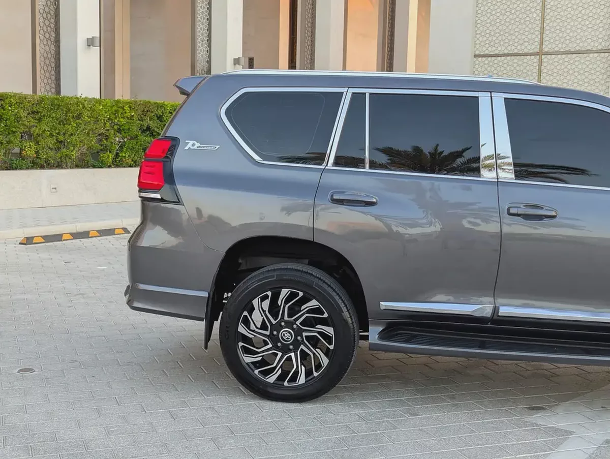 Toyota Prado 2010 Facelifted 2023 | Full Option | V6 4.0L | GCC Specs | Excellent Condition-10-10