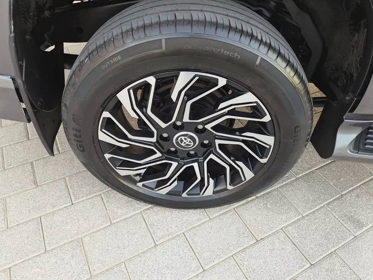 Toyota Prado 2010 Facelifted 2023 | Full Option | V6 4.0L | GCC Specs | Excellent Condition-19-19