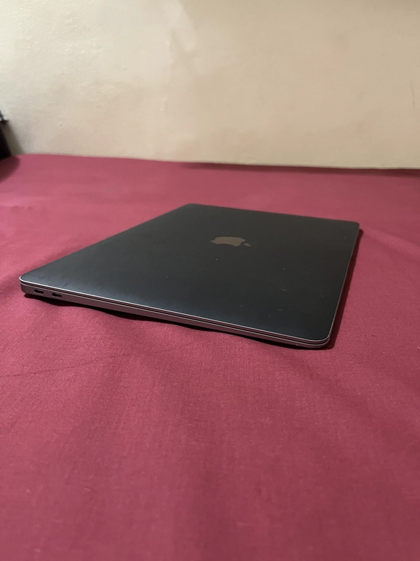 MacBook Air 2018 (TOUCH ID)
