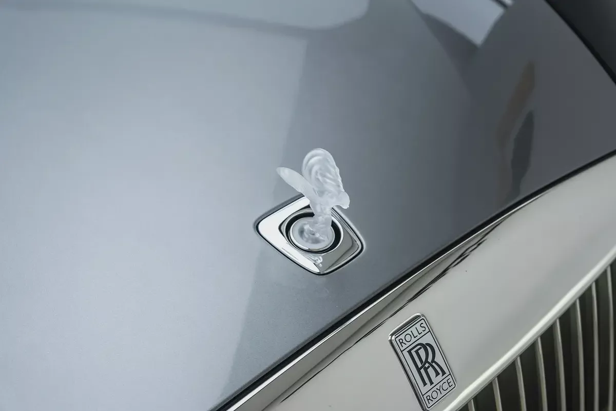 2025 ROLLS ROYCE SPECTRE.   BESPOKE SOUND SYSTEM. IMMERSIVE SEATS. MAIN DEALER WARRANTY AND SERVICE.-9-9