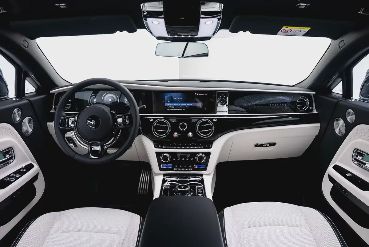 2025 ROLLS ROYCE SPECTRE.   BESPOKE SOUND SYSTEM. IMMERSIVE SEATS. MAIN DEALER WARRANTY AND SERVICE.-16-16