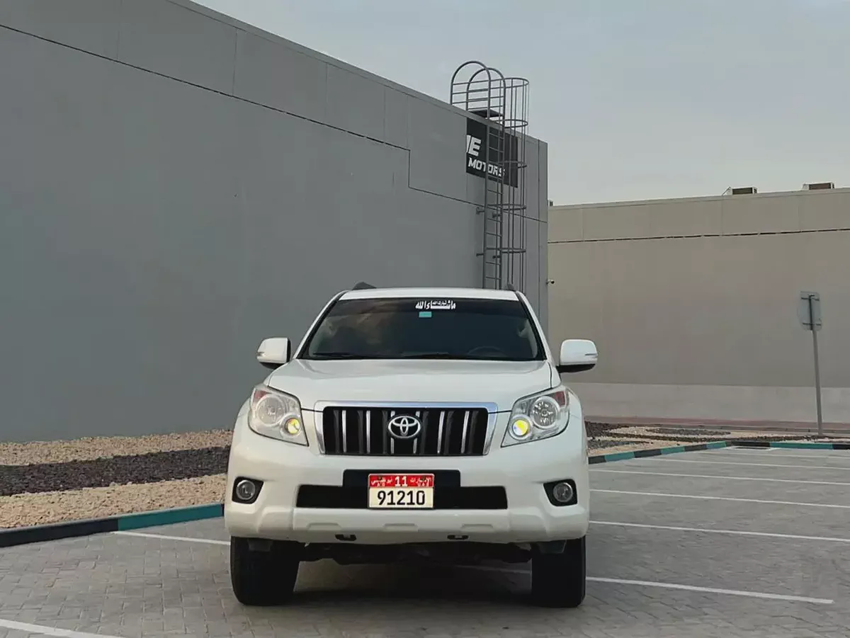 Well Maintained Toyota Prado 2011 TXL | GCC Specs | Reliable SUV-3-3