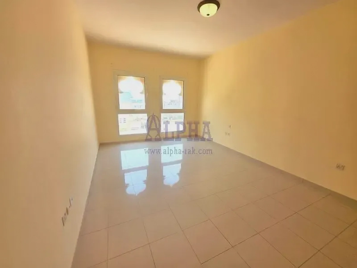 1BHK | Garden view | Big Balcony-4-4