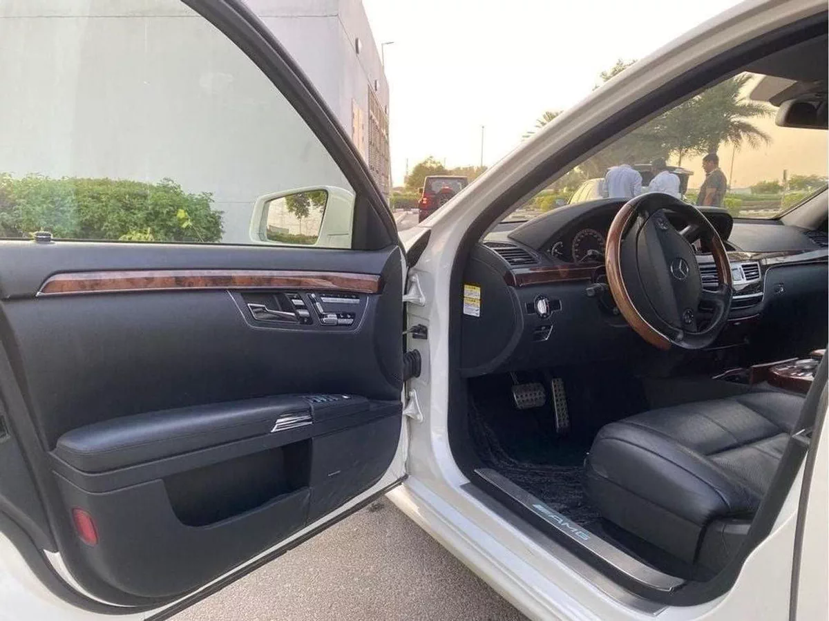 Mercedes Benz S550-19-0
