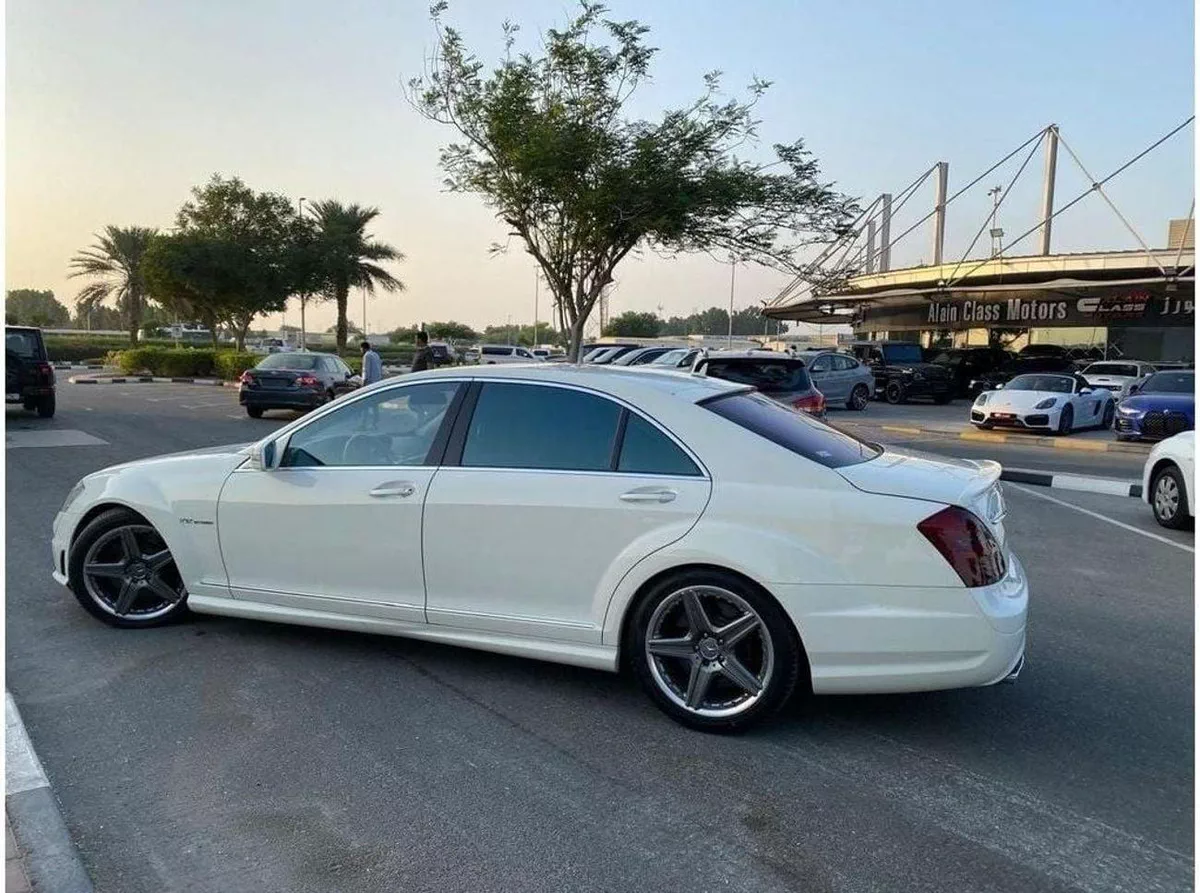 Mercedes Benz S550-2-0