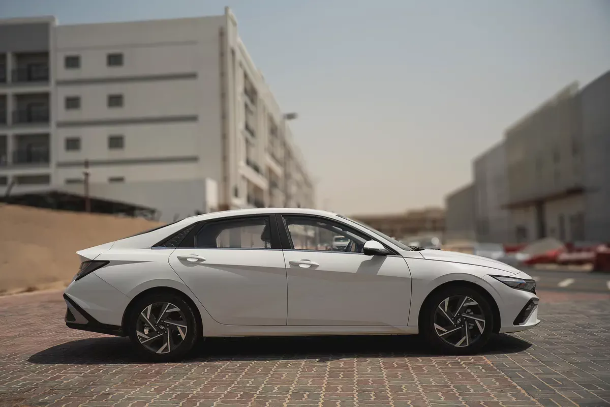 HYUNDAI ELANTRA GLX ELITE 2025 CHINESE-3-3