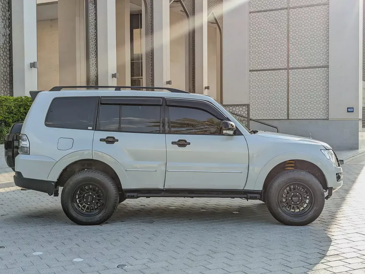 MITSUBISHI PAJERO 2020 GCC V6 3.8L IN EXCELLENT CONDITION-15-15