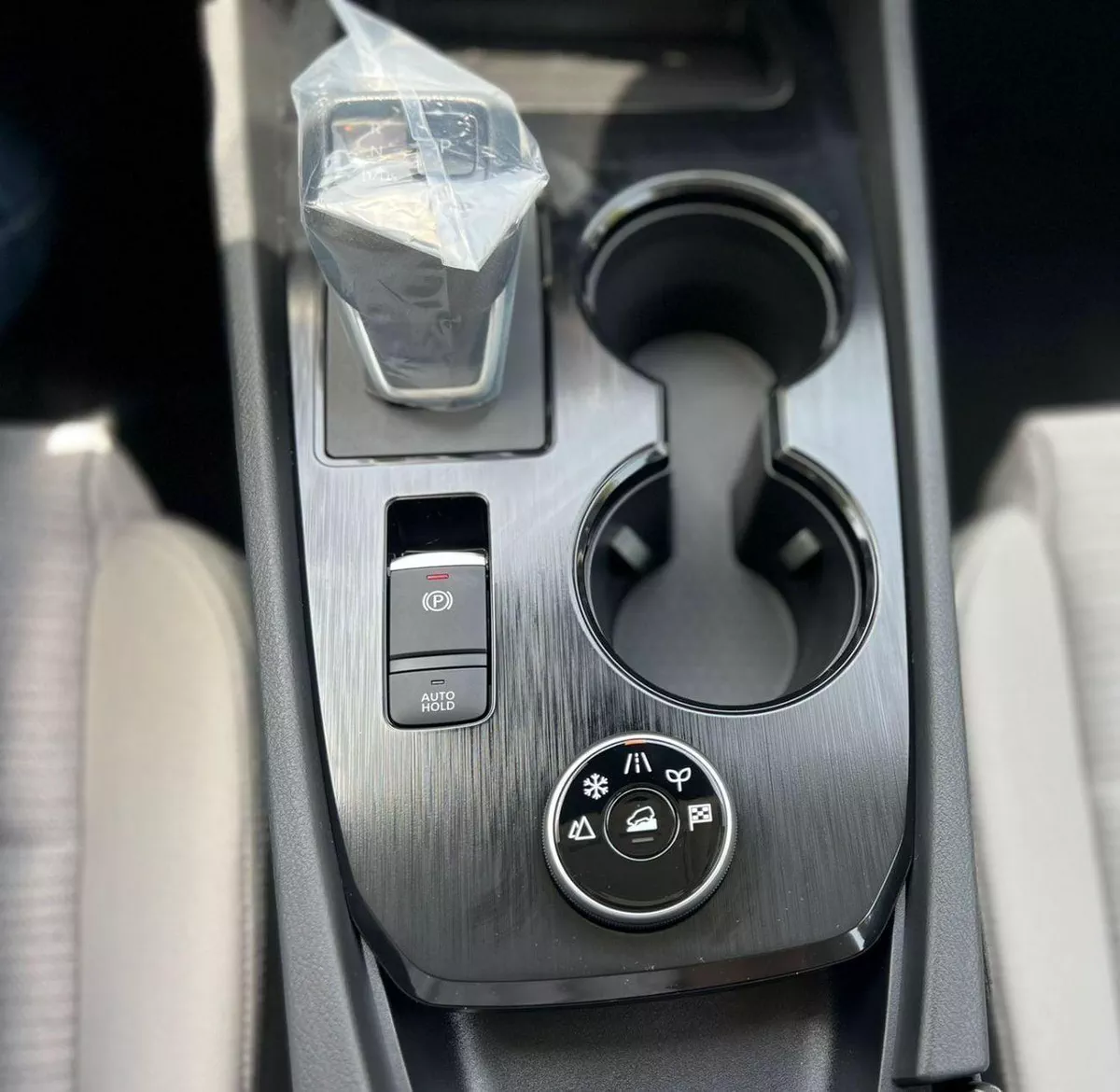 Nissan X Trail SV S 2.5L (169 HP) FWD (5 Seater) SV 2.5L (169 HP) FWD (7 Seater)-12-0