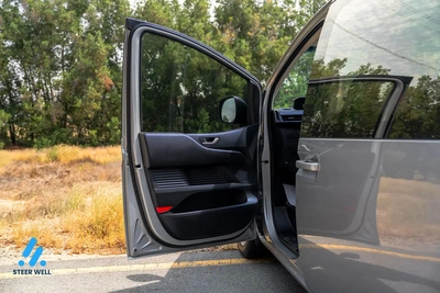 Hyundai Staria Premium-8
