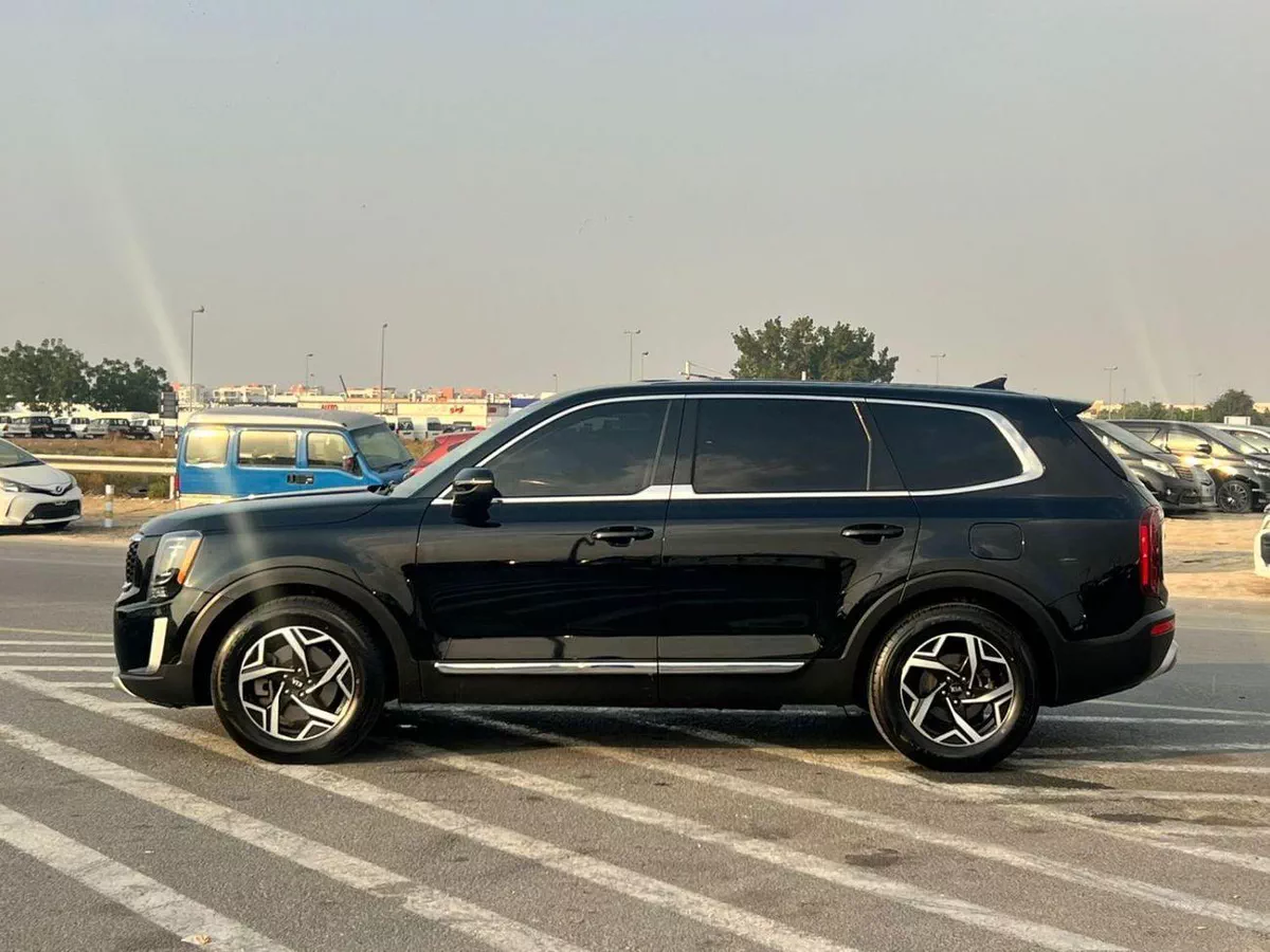 Kia Telluride LX 2020 Kia Telluride 3.8L V6 - Rear Camera & Sensor - Leather Seats With Rims --3-0