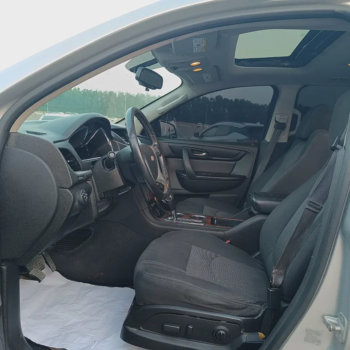 2014 Traverse Full Option Panorama-9-9
