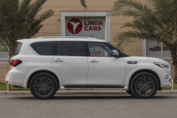 Infiniti QX80 2023