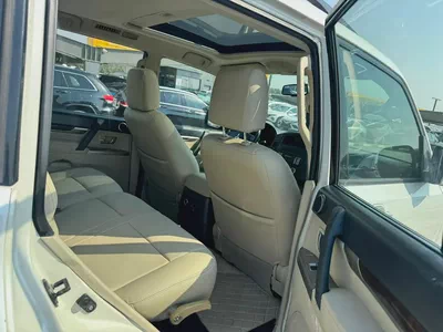 Mitsubishi pajero 2013 fullopshin white color GCC Calen car-8