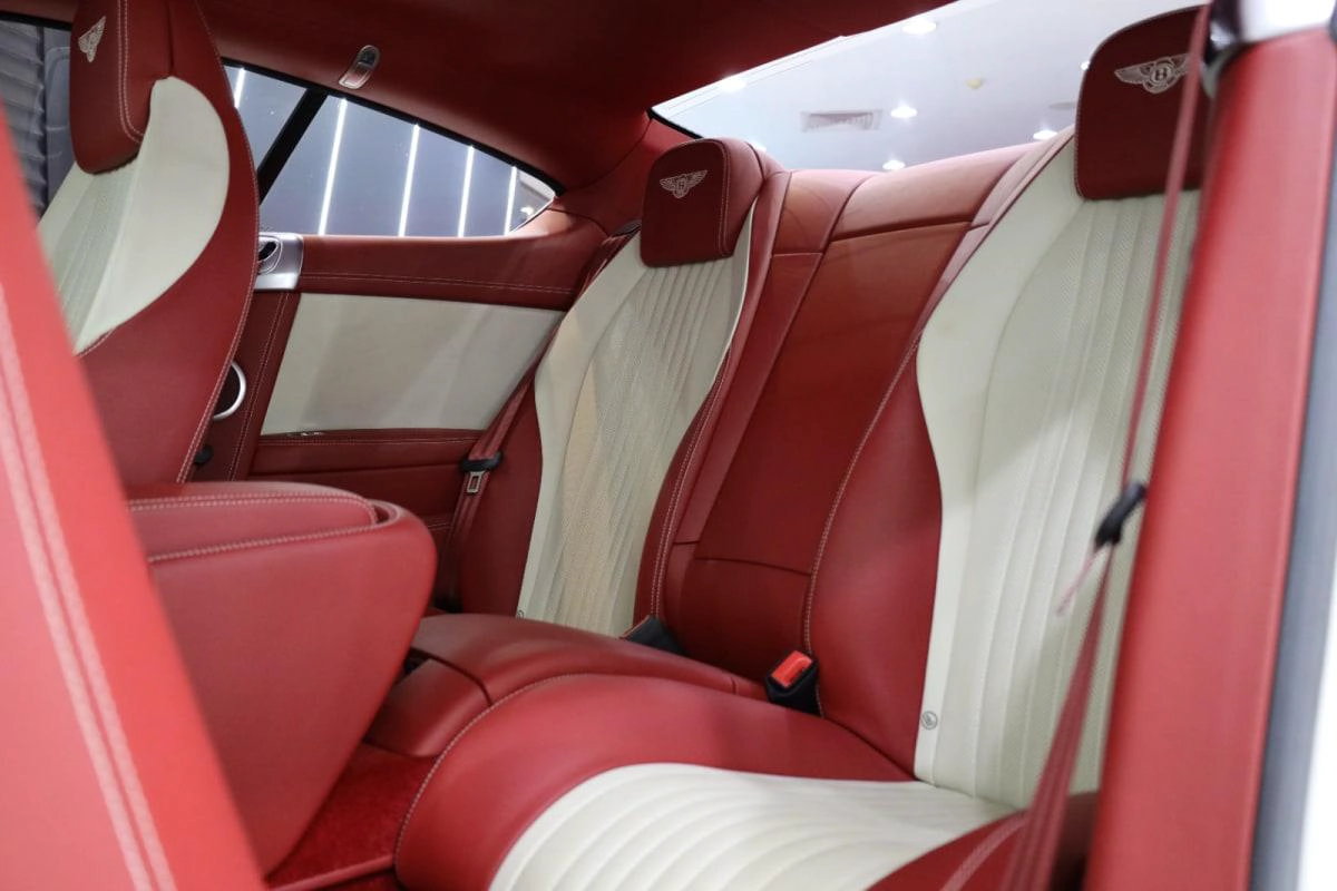Bentley Continental GT-6-6