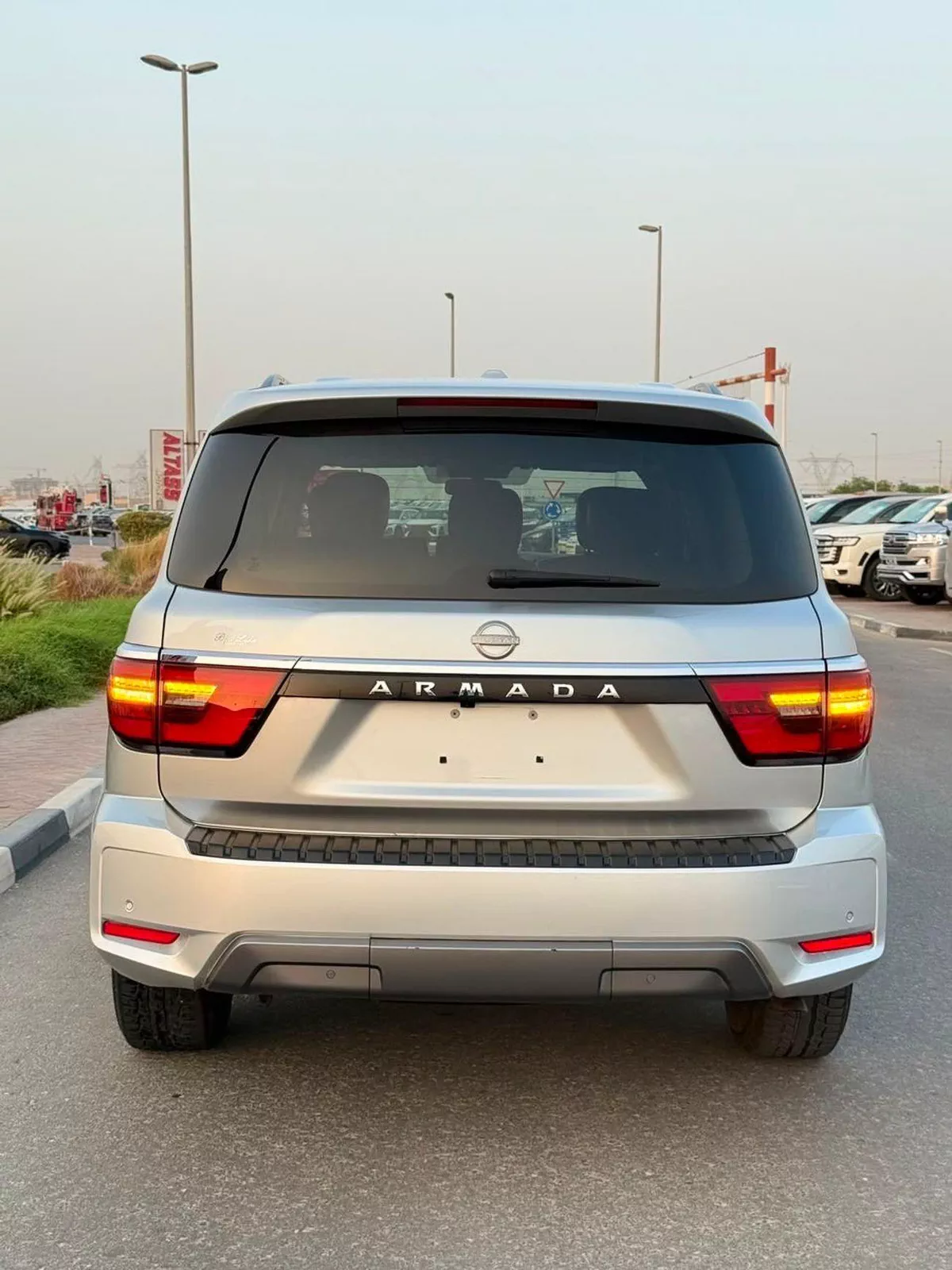 Nissan Armada SL-3-0