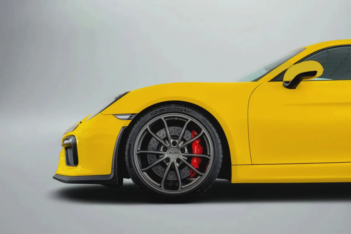 Finance: 14,074 AED / 24 months | 0% DP | 2016 Porsche Cayman GT4 Clubsport