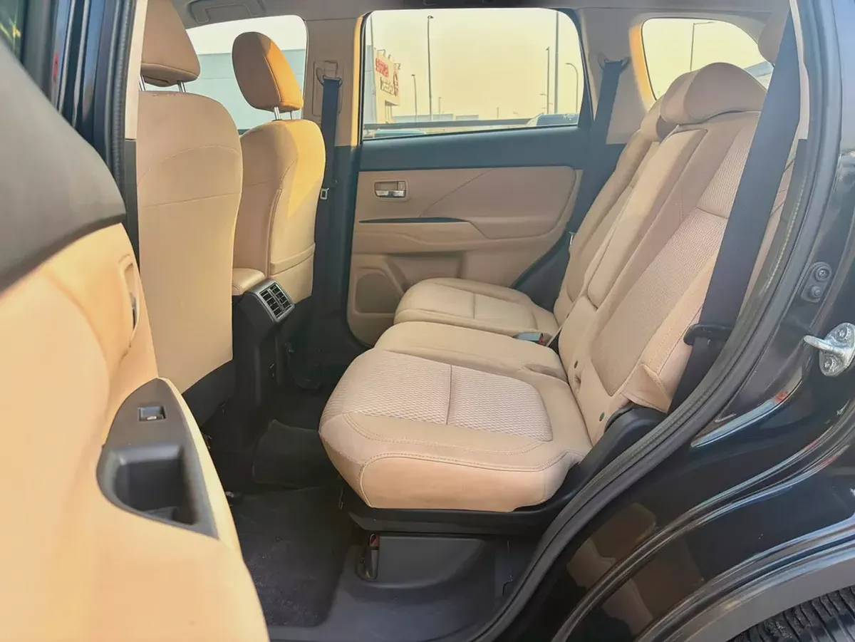 820-Monthly l GCC l 4WD , Cruise, Camera l Accident Free-10-10