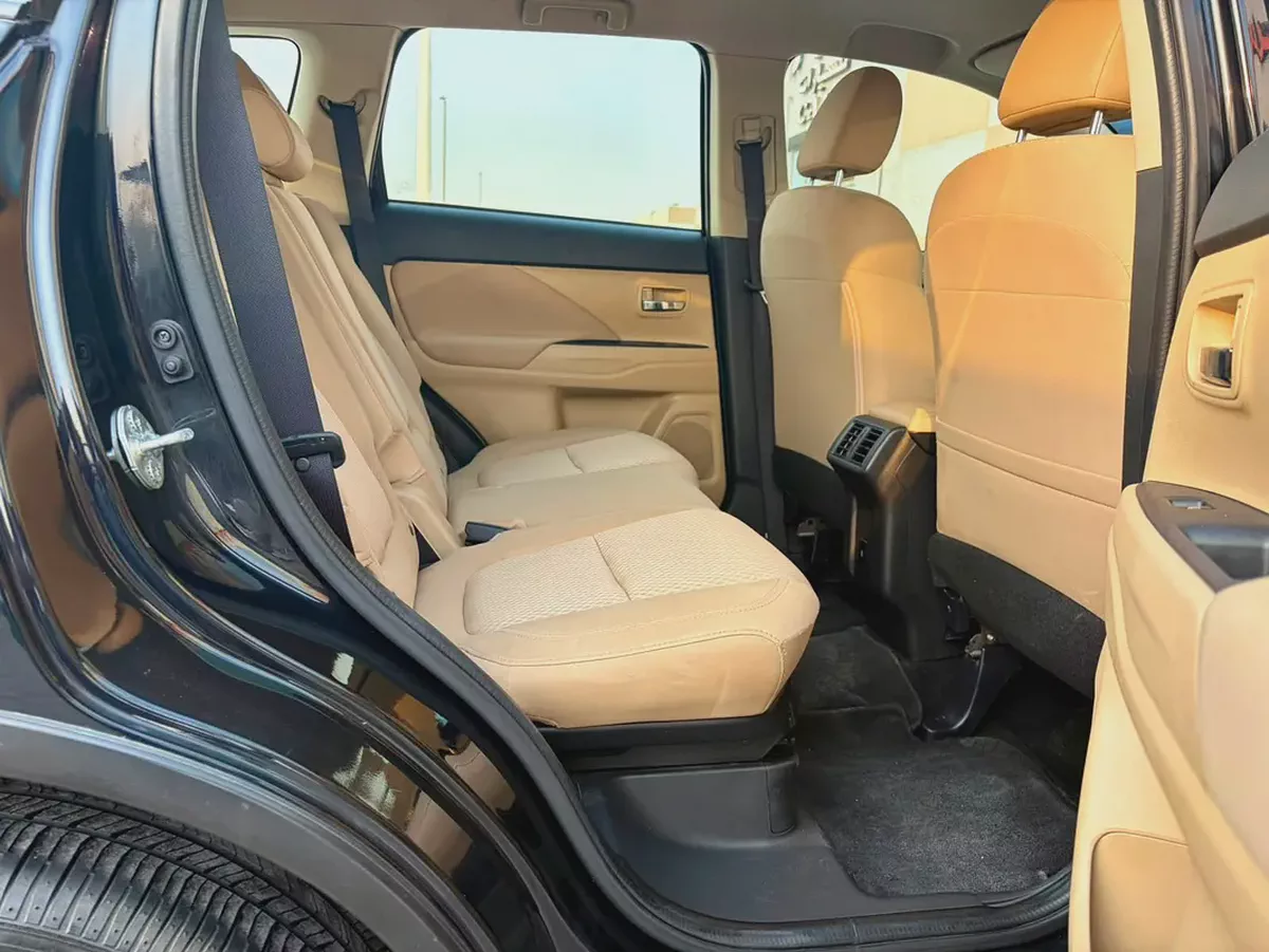 820-Monthly l GCC l 4WD , Cruise, Camera l Accident Free-11-11