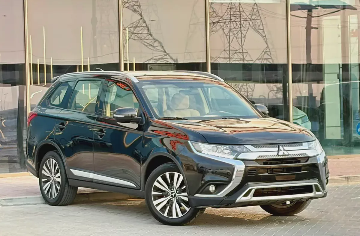 820-Monthly l GCC l 4WD , Cruise, Camera l Accident Free