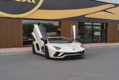 2017 Lamborghini Aventador S | GCC Specs | Super Clean and Low Mileage-1
