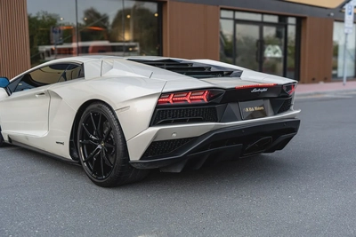 2017 Lamborghini Aventador S | GCC Specs | Super Clean and Low Mileage-8