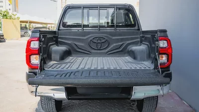 Toyota Hilux SR5 2.7L Pickup 2026 GCC Specs for Export-4