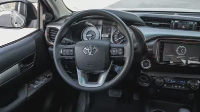 Toyota Hilux SR5 2.7L Pickup 2026 GCC Specs for Export-6