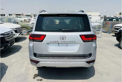 Toyota Land Cruiser VXR 3.5L-1