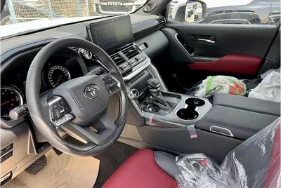 Toyota Land Cruiser VXR 3.5L-6