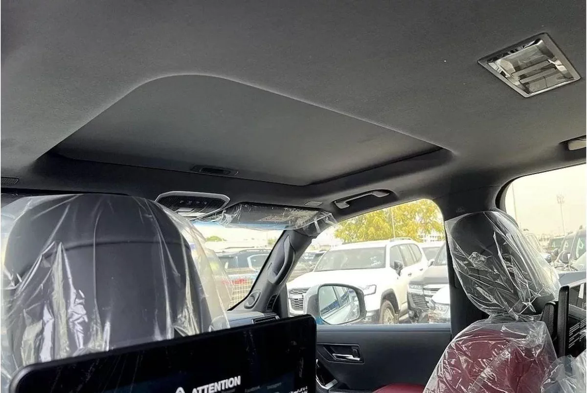 Toyota Land Cruiser VXR 3.5L-5-0