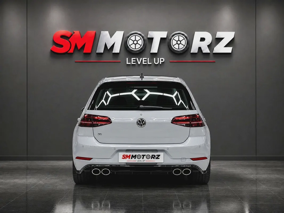 Aed 802/ M | Volkswagen Golf R | 1 Owner | Full Agency Service History | GCC Specs-4-4