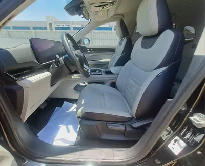 989-Monthly I GCC | Cruise, Leather Seats, GPS I Accident Free-6