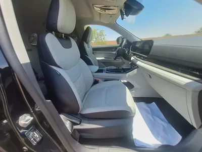 989-Monthly I GCC | Cruise, Leather Seats, GPS I Accident Free-7