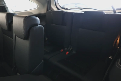 Toyota Veloz GX 2025 GCC Specs-16000km-brand new-15