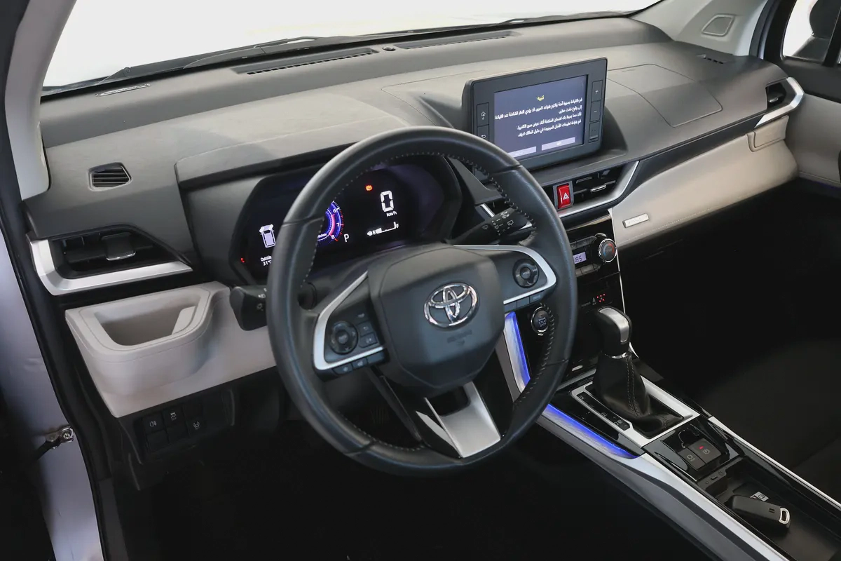 Toyota Veloz GX 2025 GCC Specs-16000km-brand new-9-9