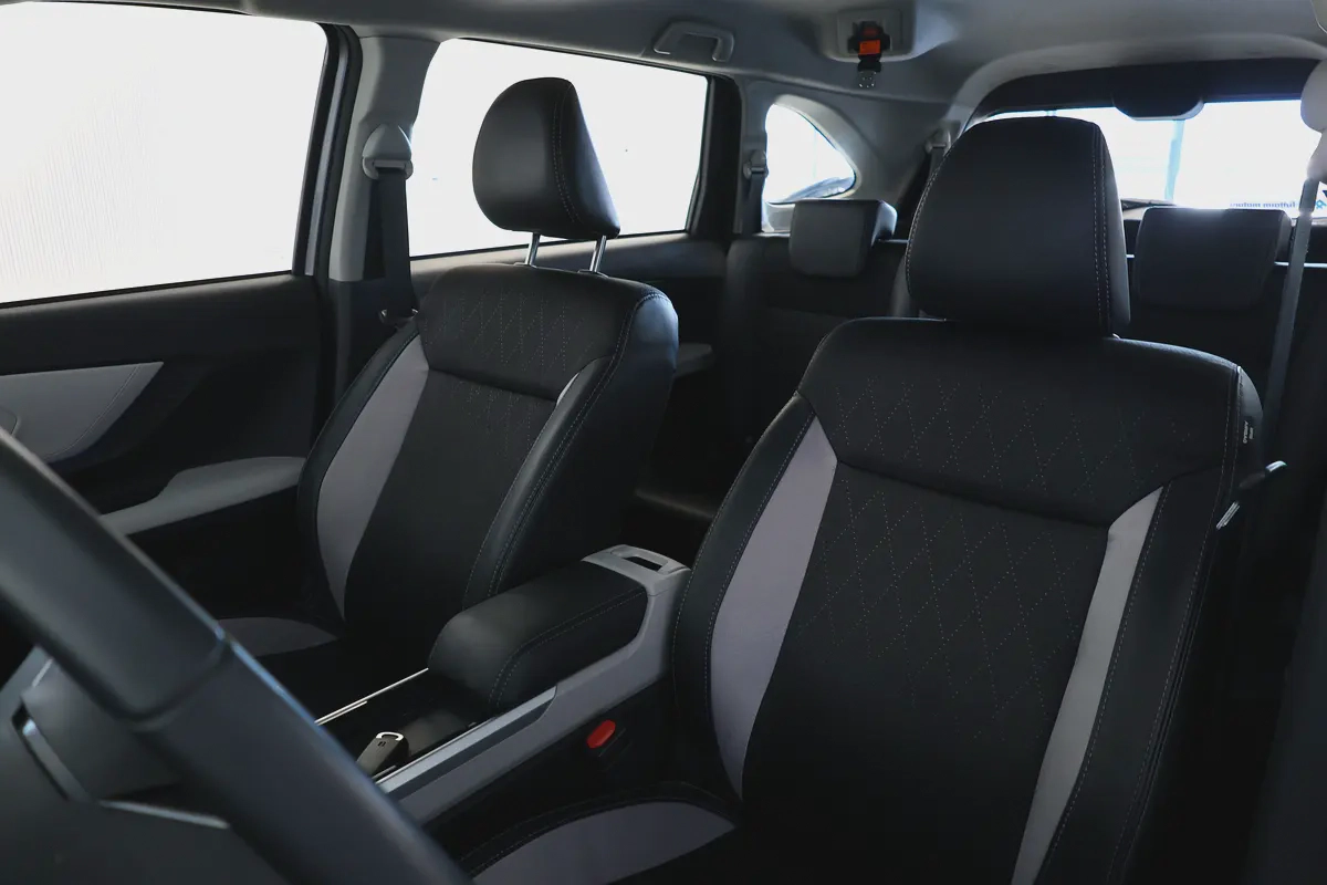Toyota Veloz GX 2025 GCC Specs-16000km-brand new-10-10