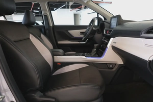 Toyota Veloz GX 2025 GCC Specs-16000km-brand new