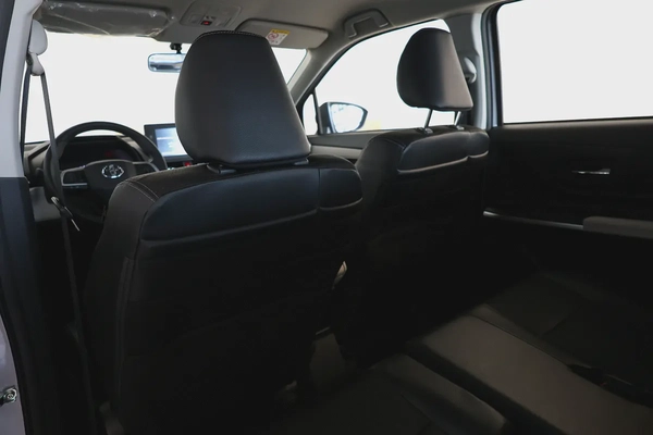Toyota Veloz GX 2025 GCC Specs-16000km-brand new