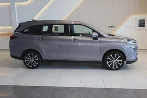 Toyota Veloz GX 2025 GCC Specs-16000km-brand new