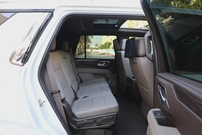 CHEVROLET TAHOE LT 4WD 5.3L V8 - GCC SPECS - UNDER WARRANTY / SERVICE 21-10-2027 - ACCIDENT FREE --17