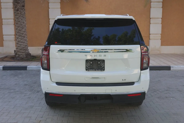CHEVROLET TAHOE LT 4WD 5.3L V8 - GCC SPECS - UNDER WARRANTY / SERVICE 21-10-2027 - ACCIDENT FREE -