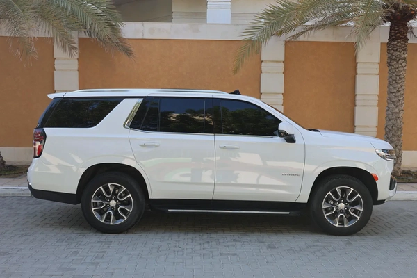 CHEVROLET TAHOE LT 4WD 5.3L V8 - GCC SPECS - UNDER WARRANTY / SERVICE 21-10-2027 - ACCIDENT FREE -