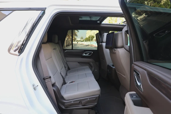 CHEVROLET TAHOE LT 4WD 5.3L V8 - GCC SPECS - UNDER WARRANTY / SERVICE 21-10-2027 - ACCIDENT FREE -