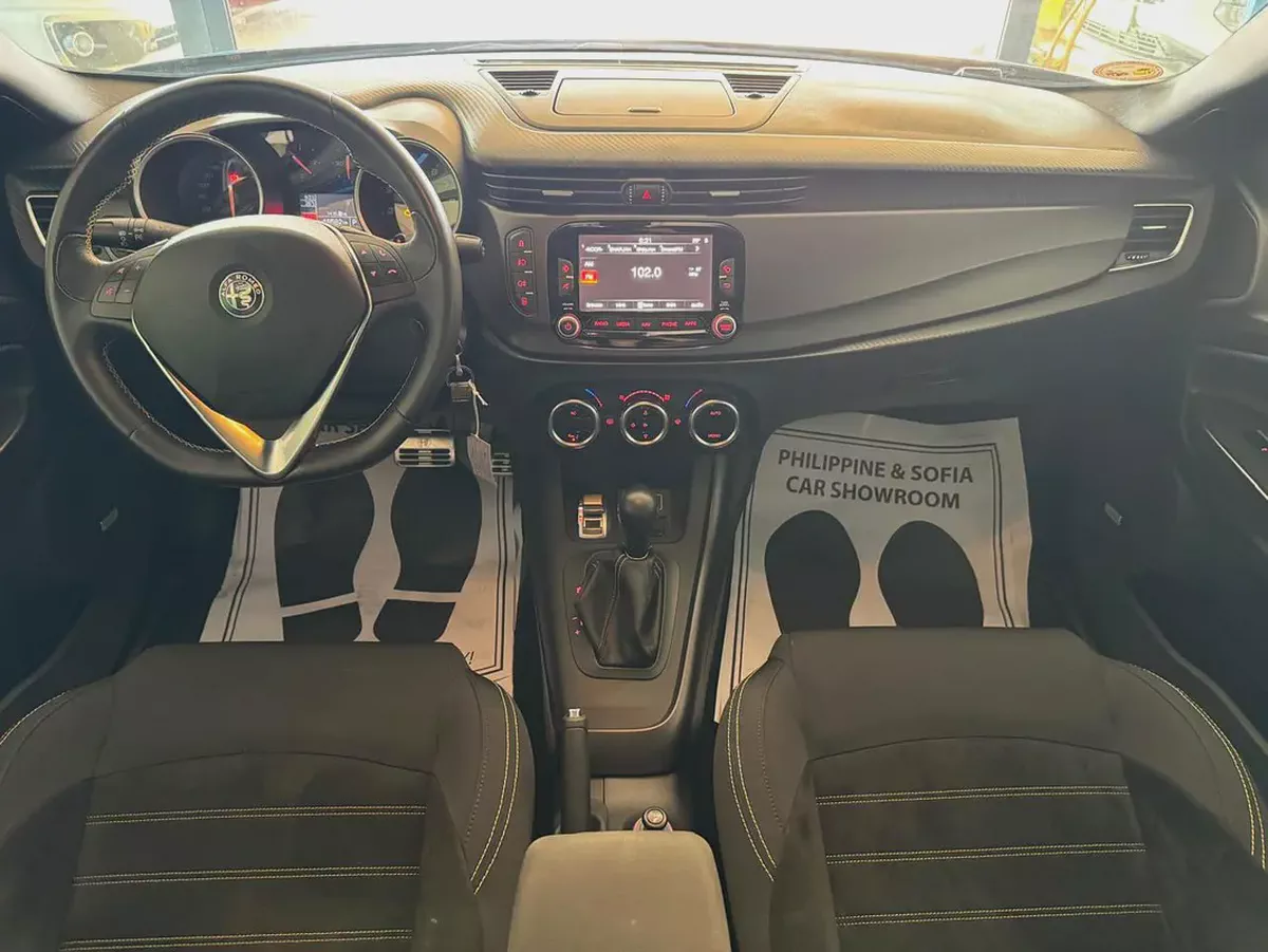 2021 Alfa Romeo Giulietta Veloce | GCC Specs | Low Mileage-9-9