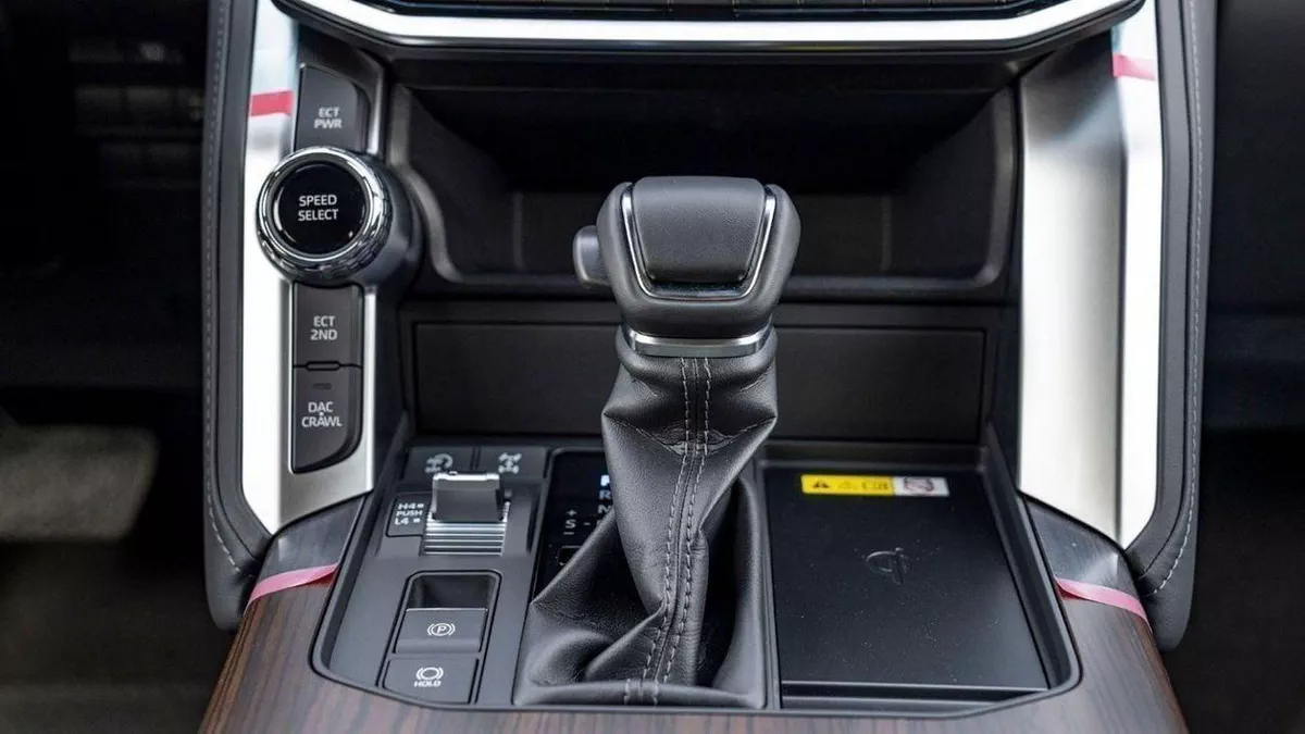 Toyota Land Cruiser VX TOYOTA LANDCRUSIER LC300 VX 4.0 PETROL TWIN TURBO-16-0