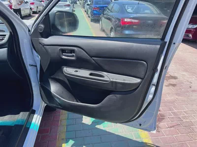 MITSUBISHI L200 4*4 PETROL-10
