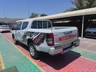 MITSUBISHI L200 4*4 PETROL-4